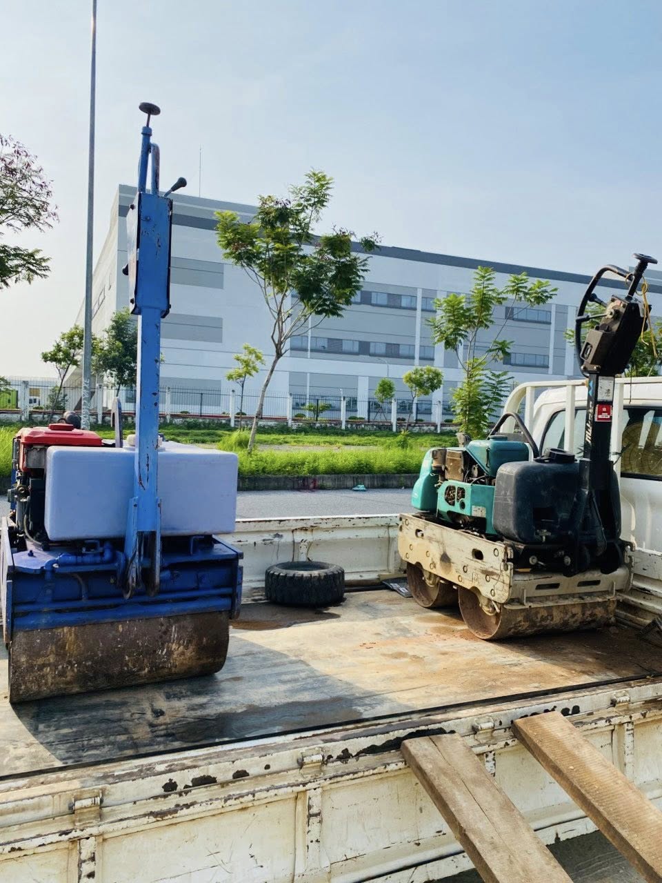 Thuê Máy Lu Mini Dắt Tay Hưng Yên Thuê Máy Lu Mini Dắt Tay Hưng Yên