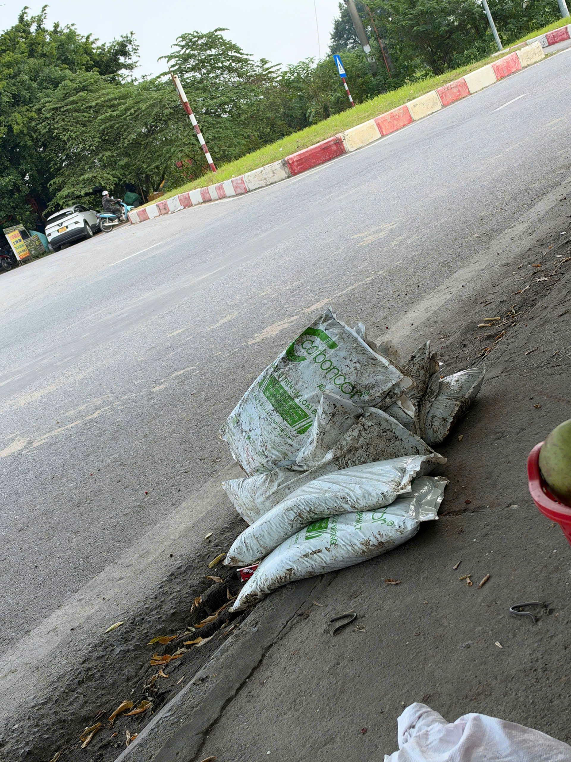 bê tông nhựa nguội đóng bao giá rẻ